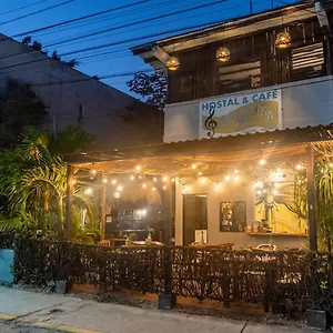 Cha Cha Cha Hostal